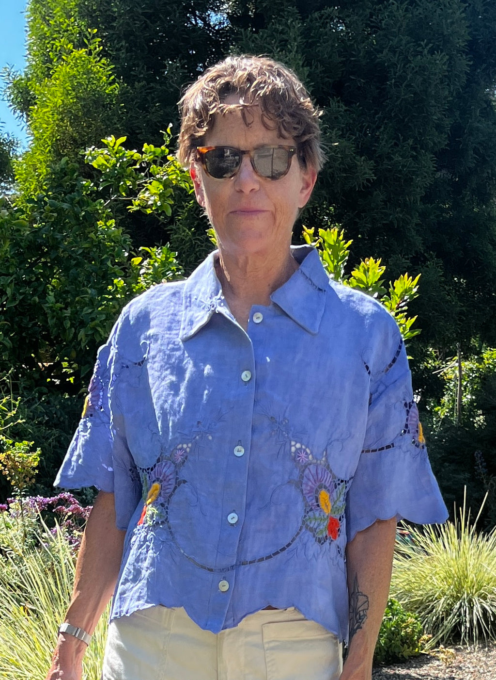 Short Sleeve Embroidered Blue Linen Shirt